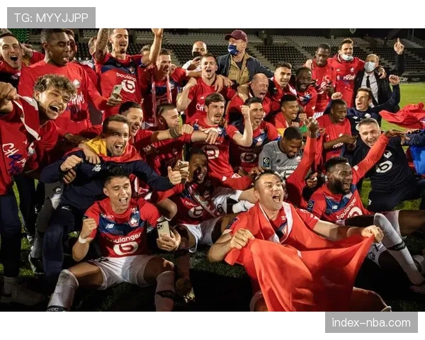 法甲俱乐部博物馆客流增长，足球文化遗产受关注