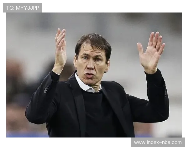 法甲名宿评论员：比赛分析与传播技巧